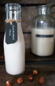 Almond and hazelnut milk