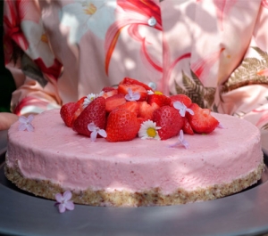 Frozen strawberry cheesecake