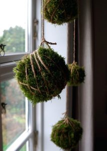 Kokedama inspired Christmas decoration